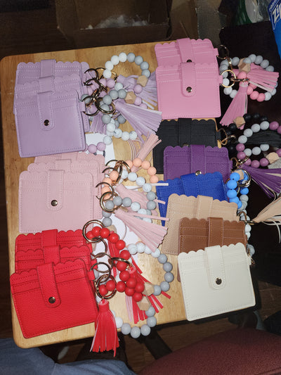 Beaded wristlet